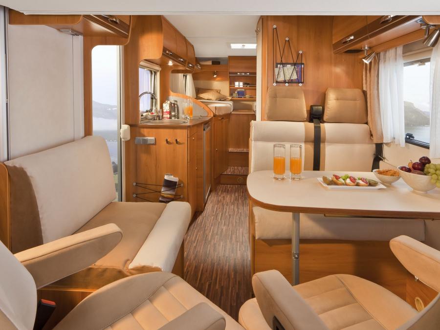 Интерьер Hymer Exsis-I 2007 года  (фото 4 из 14)